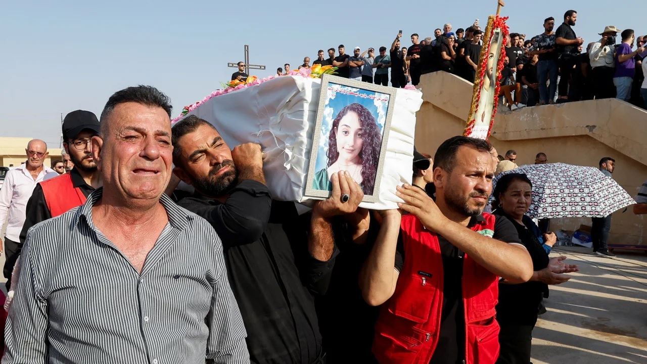 Arrestan a 14 personas por el incendio en un salón de bodas en Iraq que dejó 100 muertos
