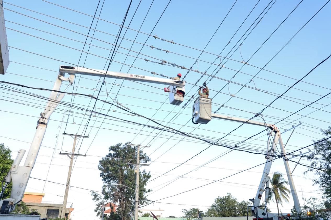 Redes eléctricas de Edeeste están sobrecargadas — El Nacional