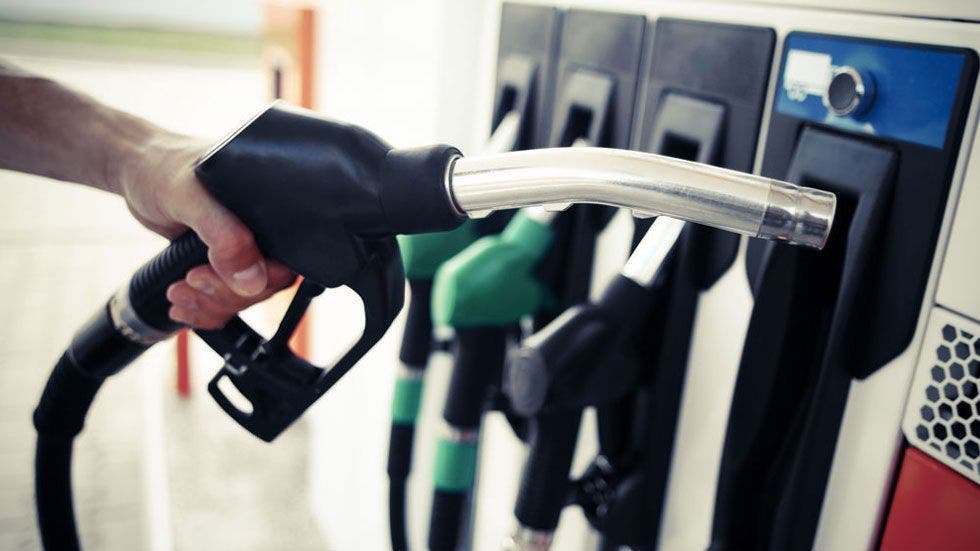 Gobierno deja iguales precios combustibles