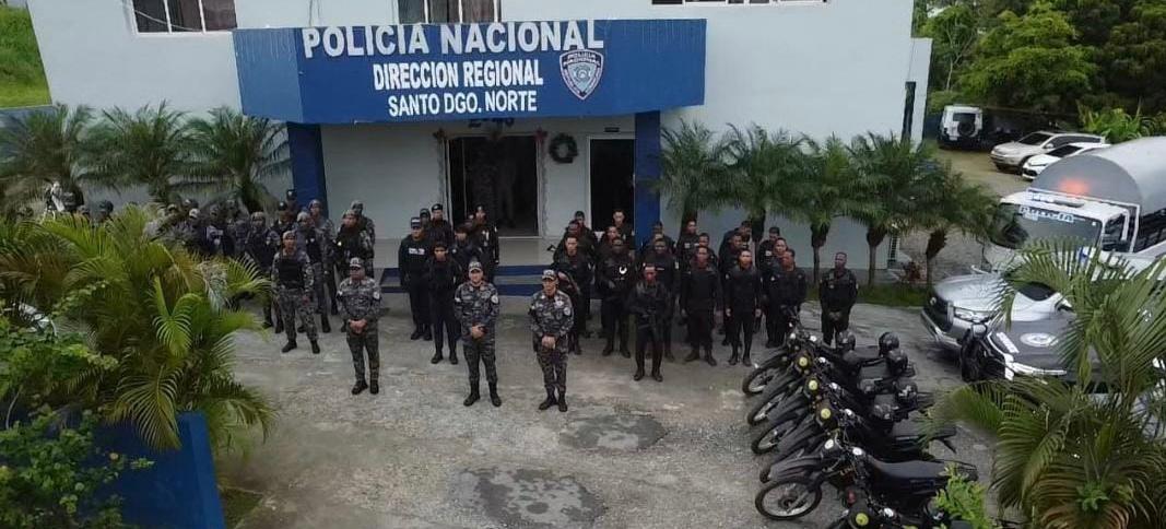 Policía Nacional realiza operativo en Santo Domingo Norte