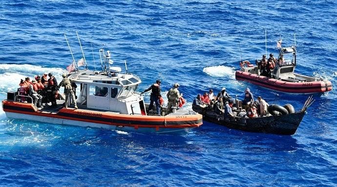 Repatrian 62 migrantes dominicanos tras interceptar tres barcos en aguas de PR — El Nacional