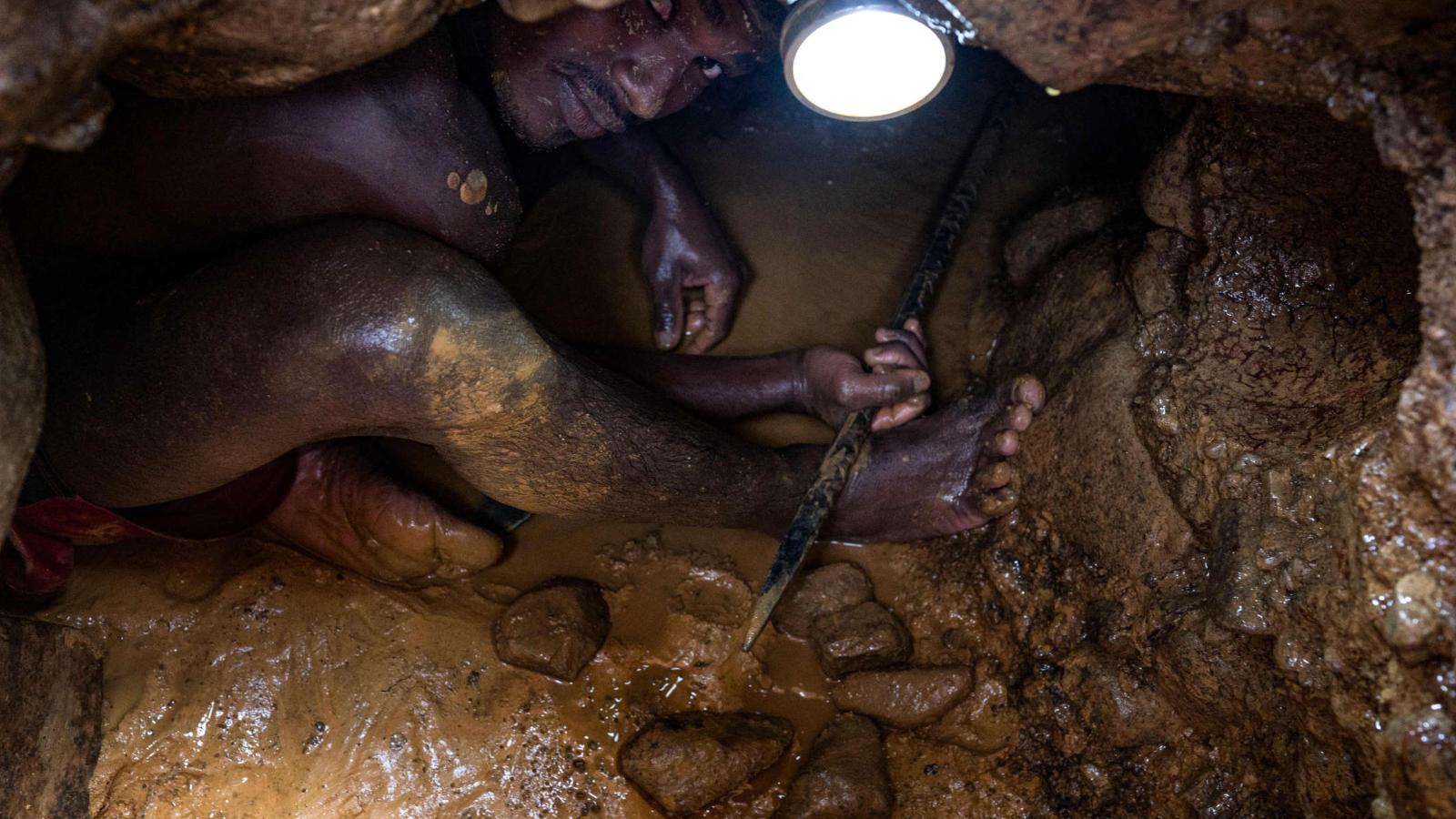 ¿Cuál es el vínculo de la minería con la recuperación económica y la violencia en Venezuela? | Video