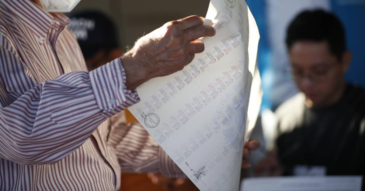 Elecciones en El Salvador: oposición denuncia “anomalías”