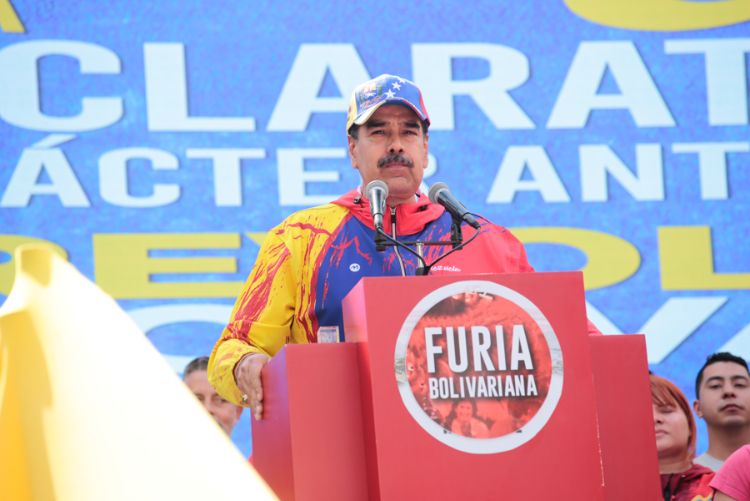Maduro acusa al Gobierno de EE.UU. de descuartizar el avión venezolano-iraní decomisado