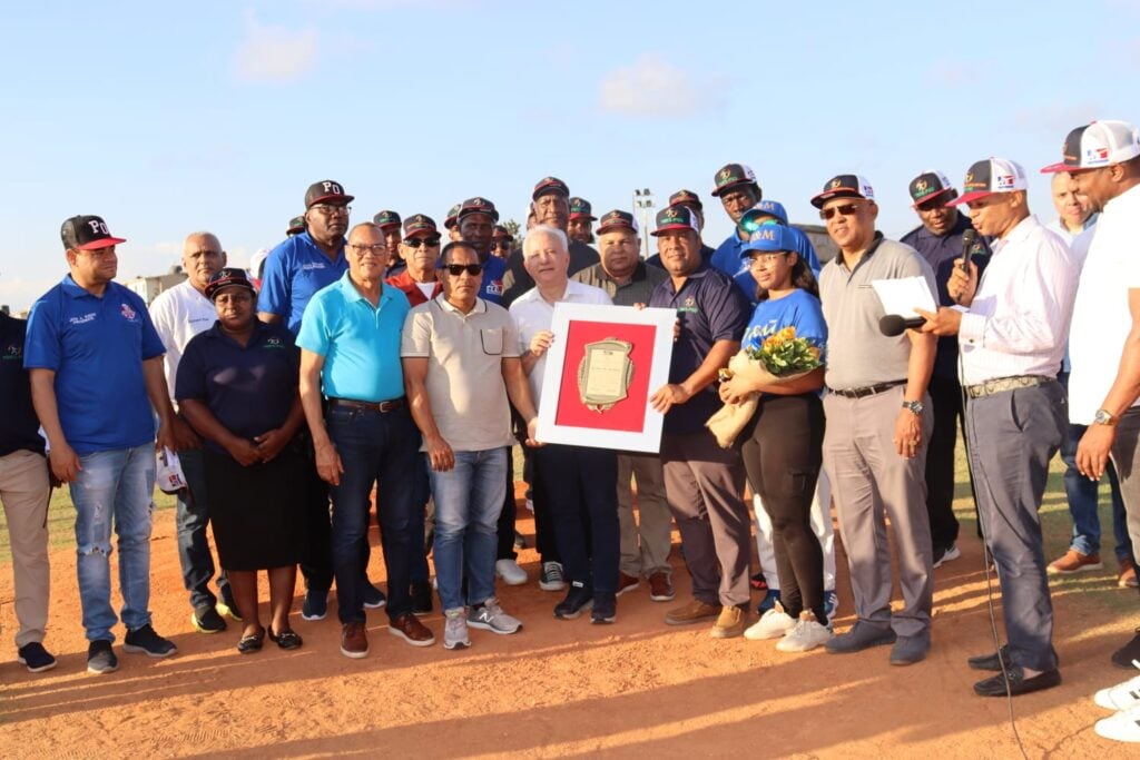 Abeprosado inaugura torneo de béisbol superior 4 d47f1078 414c 4456 8319 74d97df93490 1