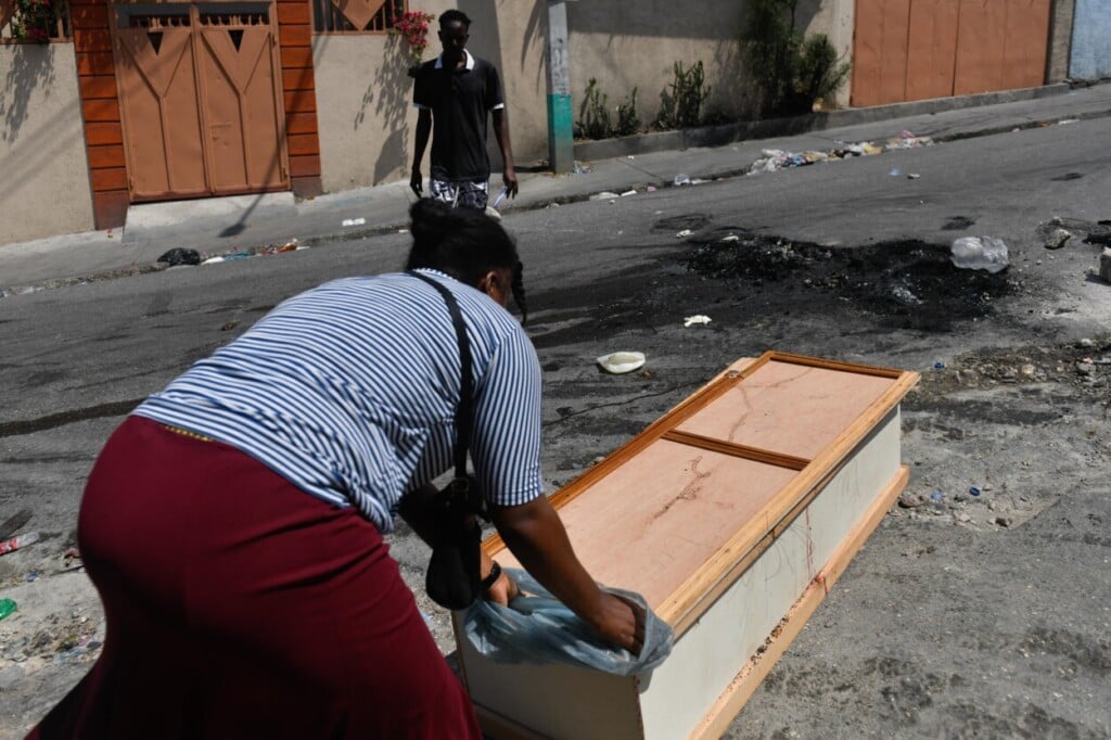 Al menos 7 muertos aparecen en las calles de Petion-ville, en Puerto Príncipe