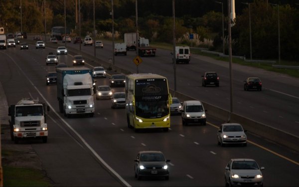 Demoras en la Autopista Buenos Aires - La Plata por el éxodo a la Costa