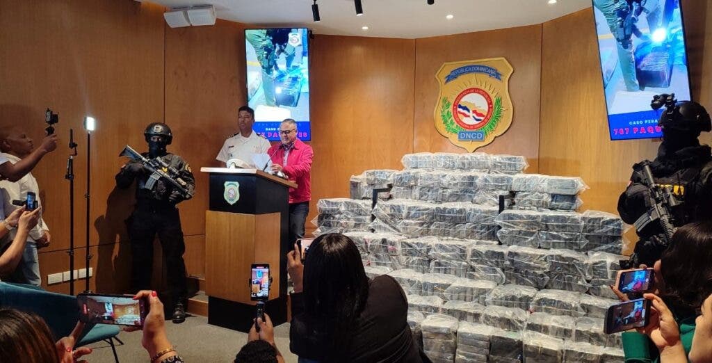 ¡Uf! Más cocaína; incautan otros 767 paquetes en Baní 3 DNCD Cocaina