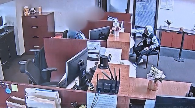 Capturaron a venezolano que robaba un banco en Ohio porque se demoró por un insólito motivo (VIDEO)