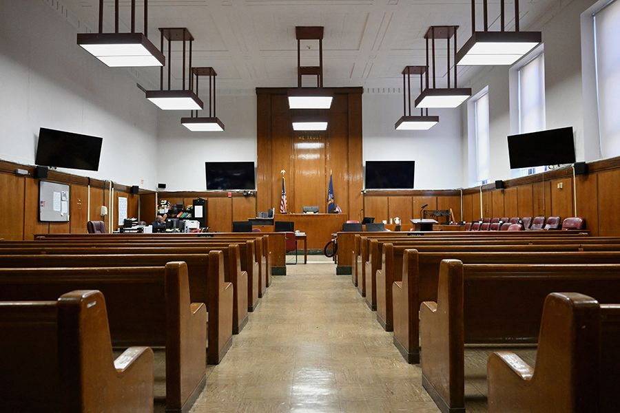 Una imagen general muestra la sala del juez Juan Manuel Merchan en el Tribunal Penal de Manhattan, en Nueva York, el 12 de marzo de 2024. (Angela Weiss/AFP/Getty Images/Archivo)