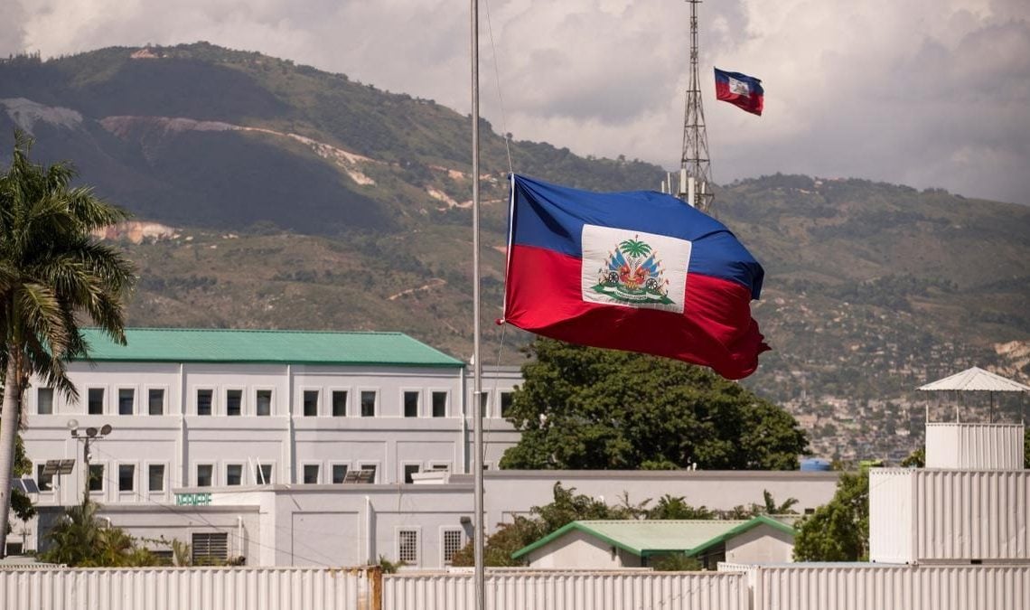 El Palacio Nacional de Haití está bajo ataque de hombres armados  