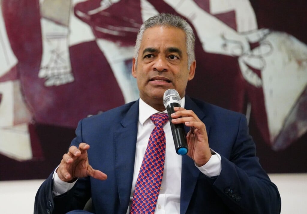 Gobierno dice se mantienen medidas migratorias pese a petición de AI