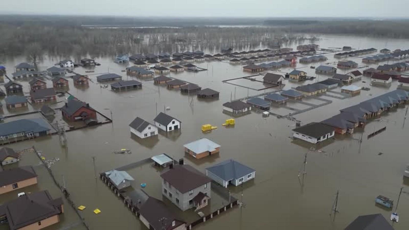 Graves inundaciones en Rusia y Kazajstán por desborde del río Ural