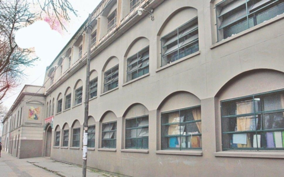 Escándalo por fotos trucadas en un colegio