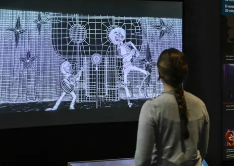 Imagen secundaria 1 - lLa exposición cuenta con diversos interactivos en los que los más pequeños, y mayores, pueden conocer cómo es el proceso de cada paso que hacen los trabajadores de Pixar