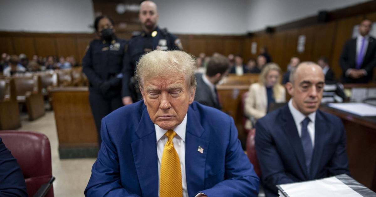 Trump niega dormirse durante su juicio penal, simplemente cierra los ojos