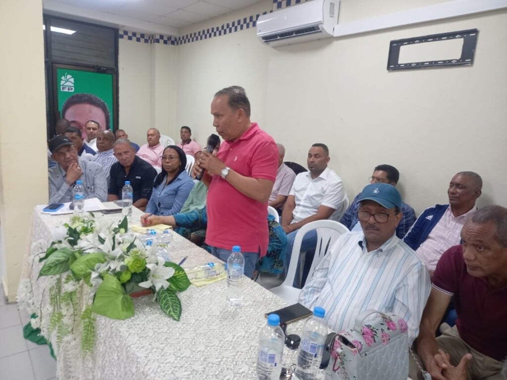 Radhamés Jiménez dice pueblo buscará a Leonel “para llevarlo a empujones” al Palacio
