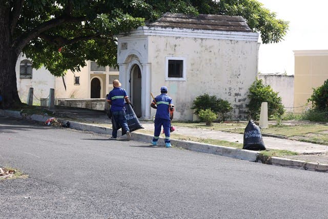 Abandono y deterioro en Cementerio Cristo Salvador, ¿y los de la capital qué?
