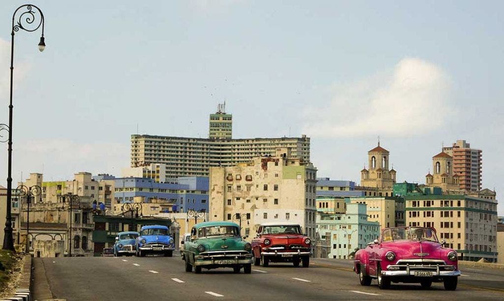 Esta medida ha sido destacada como un paso clave para mejorar las relaciones entre Cuba y Estados Unidos, marcando un giro en la política bilateral tras años de tensiones.