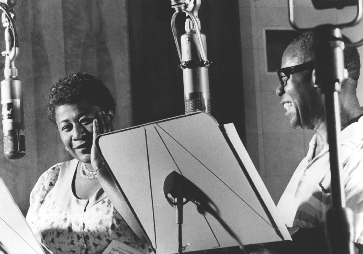 Ella Fitzgerald en el estudio de grabación
