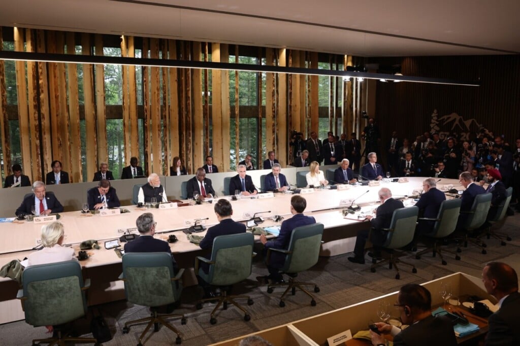 Antes de viajar a Kananaskis, la presidenta mexicana, Claudia Sheinbaum, había confirmado que se reuniría con Trump en la Cumbre del G7. El principal tema a tratar para el lado mexicano eran los aranceles que Washington ha impuesto a su socio del T-MEC.